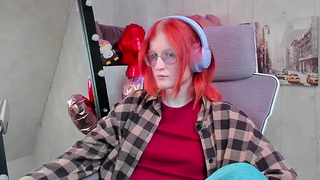 ElizabethHarpper online show from February 16, 2026, 9:27 am