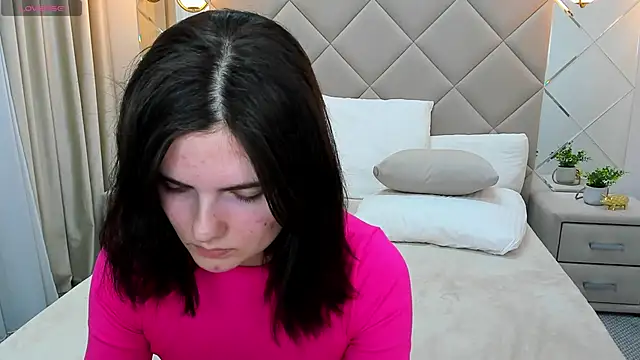 CharlotteMitchell online show from February 8, 2025, 2:05 pm