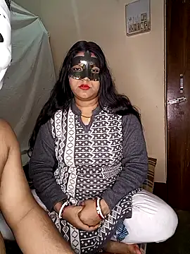 Hot muskaan online show from December 4, 2025, 4:33 am