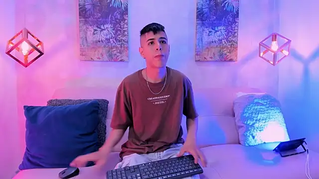 Angel Khouri online show from February 9, 2025, 8:13 pm