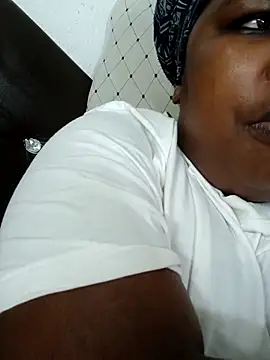 SexyLadyBoosxx online show from October 8, 2025, 5:21 pm