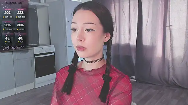 kittenrisha online show from October 26, 2025, 7:03 am