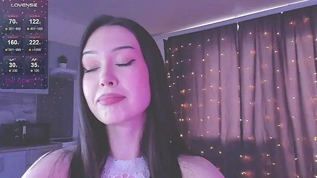 kittenrisha online show from January 13, 2026, 6:51 am