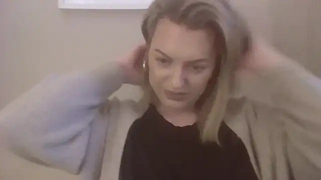 Snapshot of Gigi-Honey chatting on December 17, 2025, 1:39 pm Gigi-Honey online show from December 17, 2025, 1:39 pm