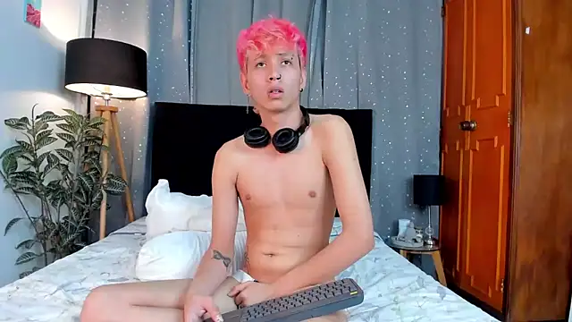 Snapshot of Brian-Ausslos chatting on March 17, 2025, 8:07 am Brian-Ausslos online show from March 17, 2025, 8:07 am