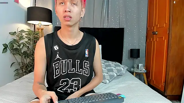 Snapshot of Brian-Ausslos chatting on March 18, 2025, 4:47 am Brian-Ausslos online show from March 18, 2025, 4:47 am