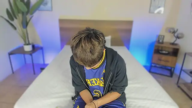 Snapshot of Brian-Ausslos chatting on November 23, 2025, 4:56 am Brian-Ausslos online show from November 23, 2025, 4:56 am