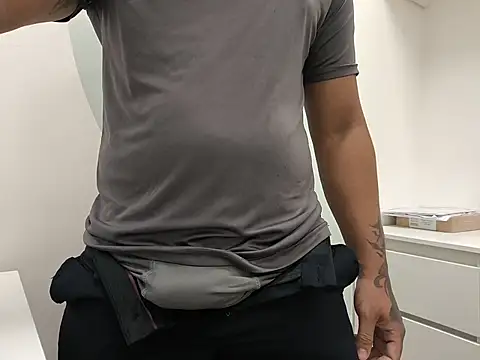 Snapshot of fs_carioca chatting on February 5, 2026, 10:03 pm fs carioca online show from February 5, 2026, 10:03 pm