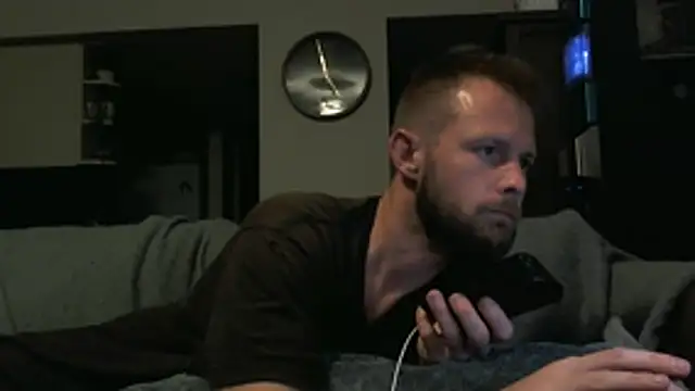 Snapshot of bjay1210 chatting on July 14, 2026, 9:14 am bjay1210 online show from July 14, 2026, 9:14 am