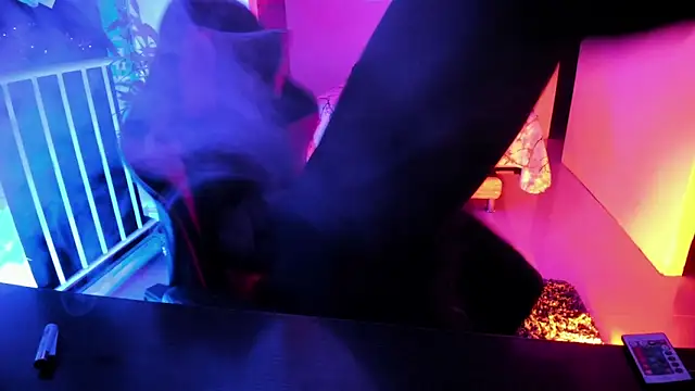 Adam Valenciia online show from October 9, 2025, 4:32 am