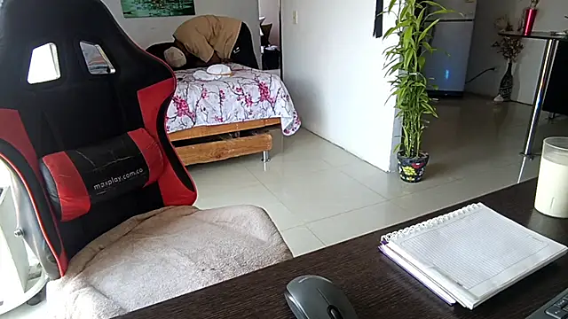 Snapshot of Adam_Valenciia chatting on March 2, 2026, 6:04 pm Adam Valenciia online show from March 2, 2026, 6:04 pm