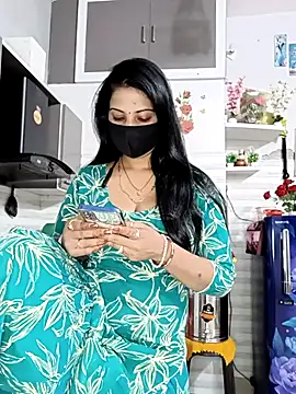 Snapshot of Best-Couple chatting on April 29, 2026, 4:05 am Best-Couple online show from April 29, 2026, 4:05 am