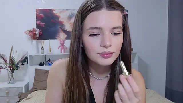 Nellie Medina online show from October 28, 2025, 8:11 pm