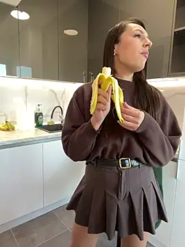 claraxjoyy online show from March 6, 2025, 7:47 am