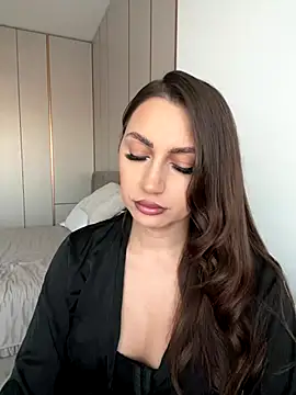 claraxjoyy online show from October 31, 2025, 5:30 am