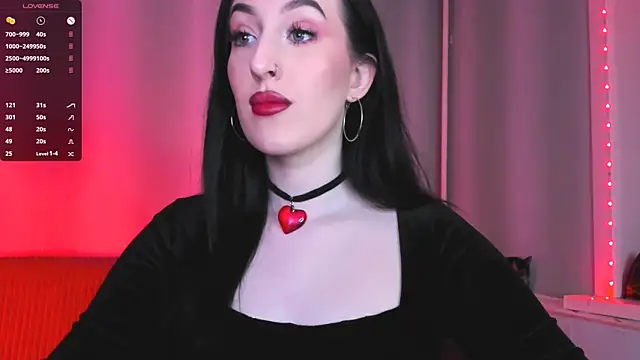 Snapshot of Miss_Alice__ chatting on January 25, 2025, 12:38 am Miss Alice online show from January 25, 2025, 12:38 am