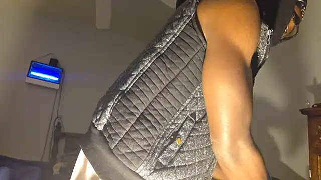 dominatingblacklove online show from November 20, 2025, 7:52 am