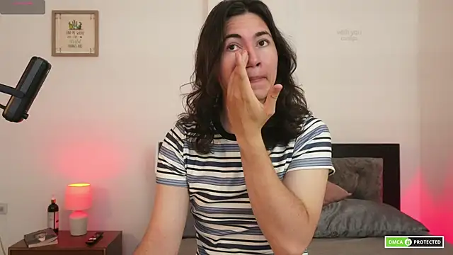 cute erelis  online show from April 25, 2026, 2:58 am