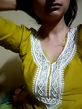 Snapshot of Piya_Ji chatting on May 12, 2026, 10:34 am Piya Ji online show from May 12, 2026, 10:34 am