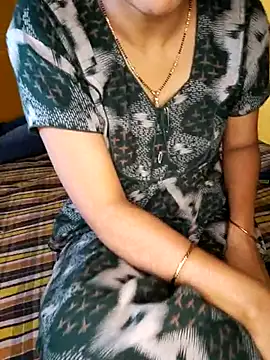 lovelygirl4567 online show from March 9, 2025, 8:07 am