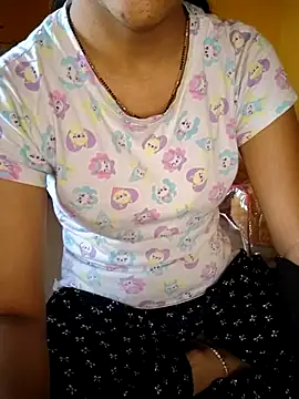 lovelygirl4567 online show from March 22, 2025, 5:39 am