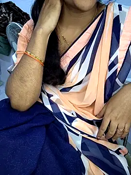 lovelygirl4567 online show from December 2, 2025, 4:35 pm