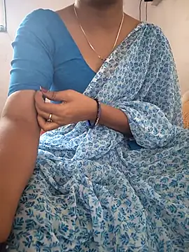 lovelygirl4567 online show from April 15, 2026, 5:03 am