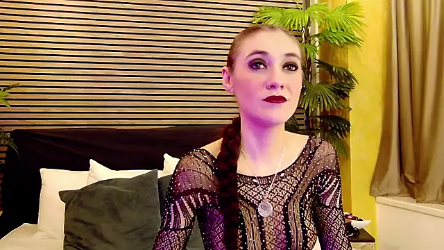 SamaraSinn online show from February 1, 2025, 5:18 am