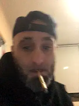 Snapshot of josueswvillaA1 chatting on November 18, 2025, 10:47 pm josueswvillaA1 online show from November 18, 2025, 10:47 pm