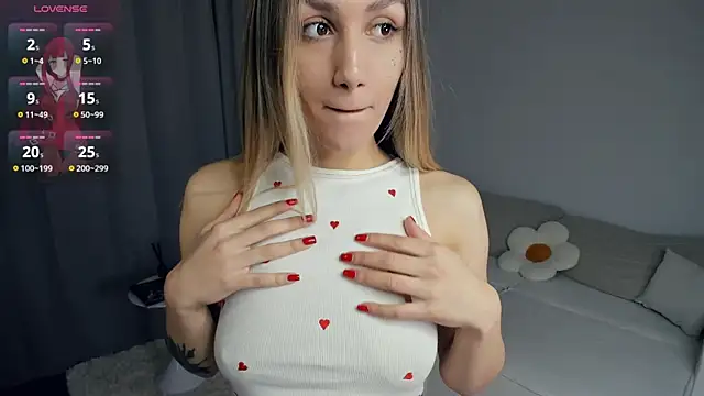 Niki Luston online show from January 5, 2025, 7:39 pm