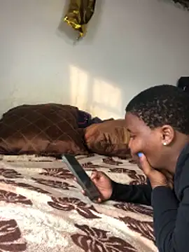 MKbesxxx online show from December 18, 2025, 4:02 pm