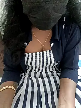 Snapshot of Tamil_Vishalini chatting on December 30, 2024, 6:53 am Tamil Vishalini online show from December 30, 2024, 6:53 am