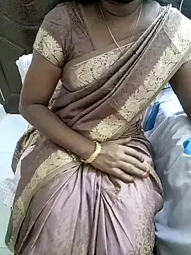 Snapshot of Tamil_Vishalini chatting on January 2, 2025, 4:56 pm Tamil Vishalini online show from January 2, 2025, 4:56 pm