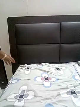 Snapshot of Tamil_Vishalini chatting on February 5, 2025, 4:14 pm Tamil Vishalini online show from February 5, 2025, 4:14 pm