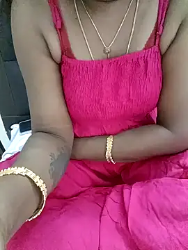 Snapshot of Tamil_Vishalini chatting on February 6, 2025, 4:21 am Tamil Vishalini online show from February 6, 2025, 4:21 am