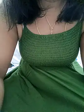 Snapshot of Tamil_Vishalini chatting on September 28, 2025, 1:33 am Tamil Vishalini online show from September 28, 2025, 1:33 am