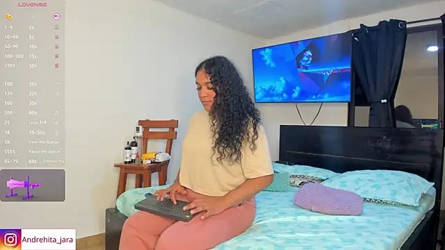 Snapshot of madisonbrunette chatting on September 22, 2025, 3:30 am madisonbrunette online show from September 22, 2025, 3:30 am