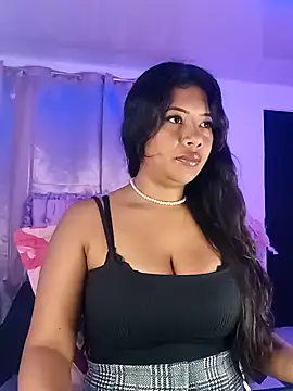 Snapshot of PaulaOrtiz_1 chatting on February 5, 2025, 11:34 am PaulaOrtiz 1 online show from February 5, 2025, 11:34 am