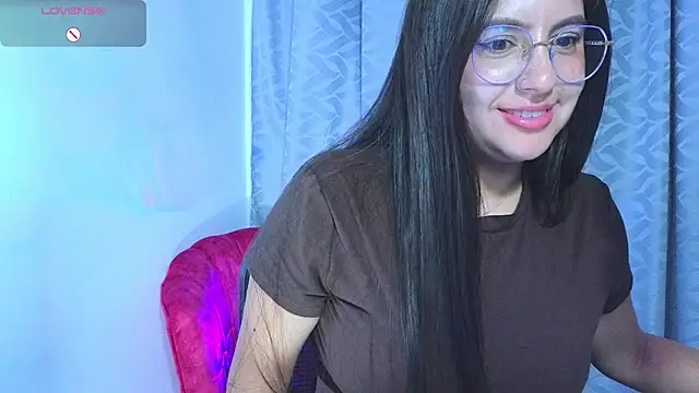 Snapshot of Gretta_Hot chatting on March 12, 2025, 11:01 pm Gretta Hot online show from March 12, 2025, 11:01 pm