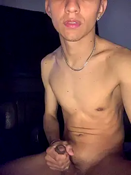 Snapshot of gabrielzinnnn085 chatting on October 18, 2025, 2:47 am gabrielzinnnn085 online show from October 18, 2025, 2:47 am