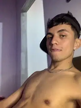 Snapshot of gabrielzinnnn085 chatting on November 14, 2025, 8:29 pm gabrielzinnnn085 online show from November 14, 2025, 8:29 pm