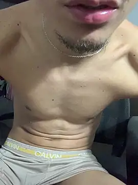 gabrielzinnnn085 online show from June 21, 2026, 4:04 am