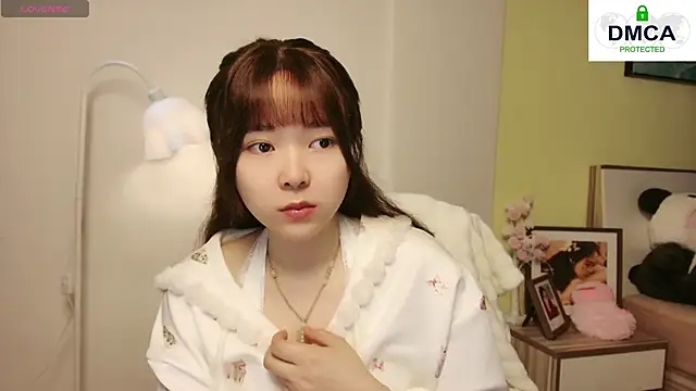 Chenjing0 online show from February 15, 2025, 5:19 am