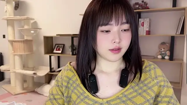 Chenjing0 online show from March 25, 2026, 12:55 pm