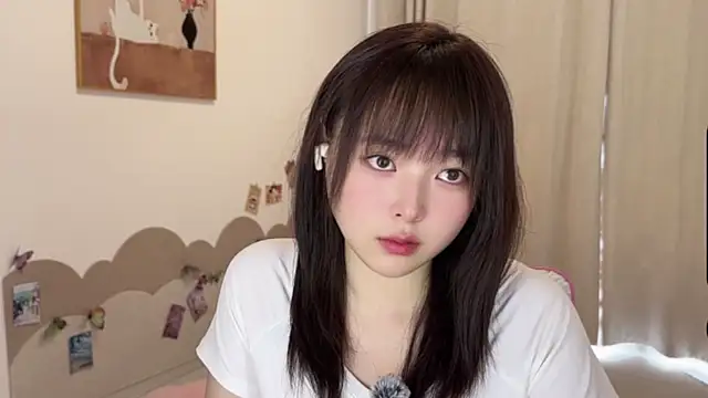 Chenjing0 online show from April 3, 2026, 5:05 am