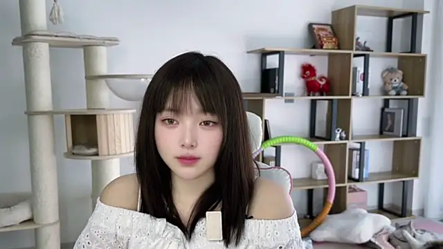 Chenjing0 online show from April 19, 2026, 5:07 am