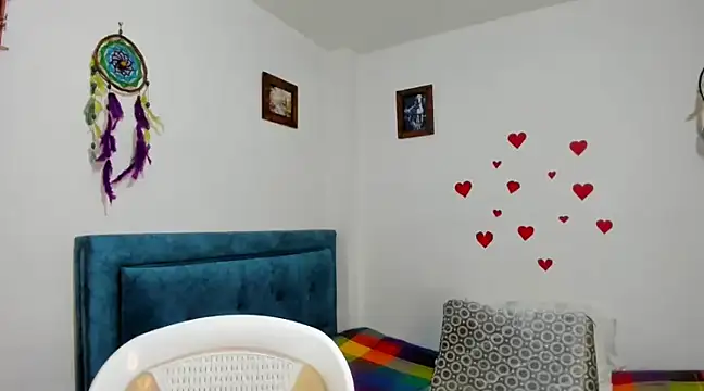 sofi saliva2511 online show from February 18, 2025, 8:47 pm