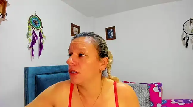 sofi saliva2511 online show from March 8, 2025, 3:35 pm