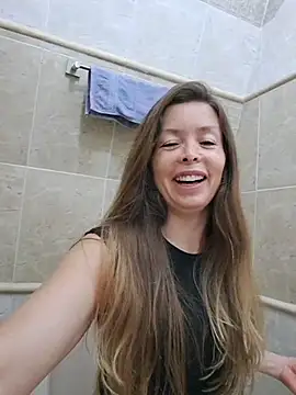 karina warthon online show from March 22, 2026, 5:38 pm