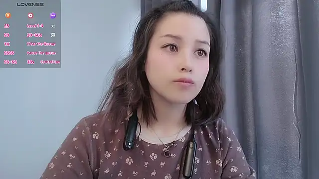 Lucky-xiuxiu online show from November 19, 2025, 1:49 am